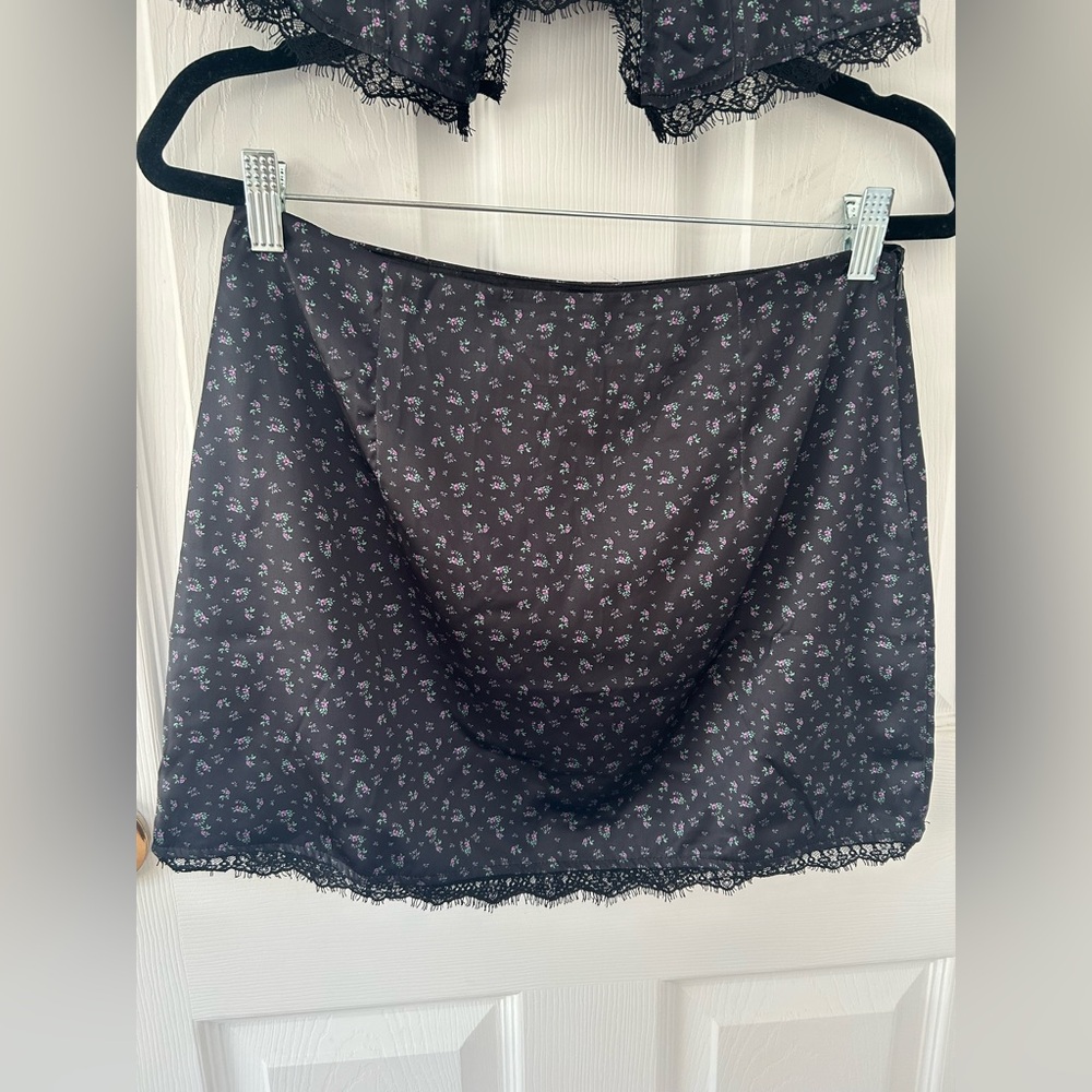 RARE NWT Princess Polly Mavie Satin Black Floral Two-Piece Set - Picture 8 of 15